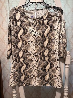 Women’s Snake Print Cold-Shoulder Top in Beige and Black